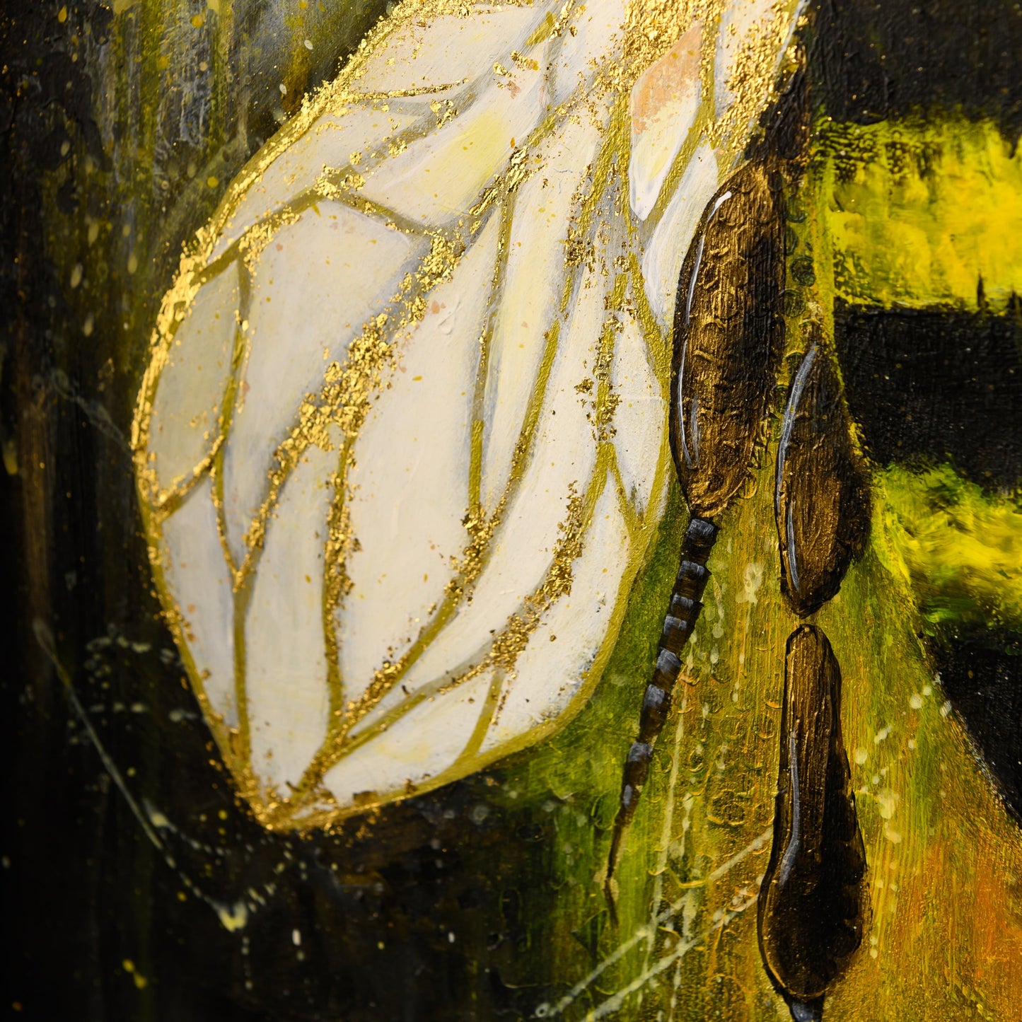 Golden Guardian bee wings