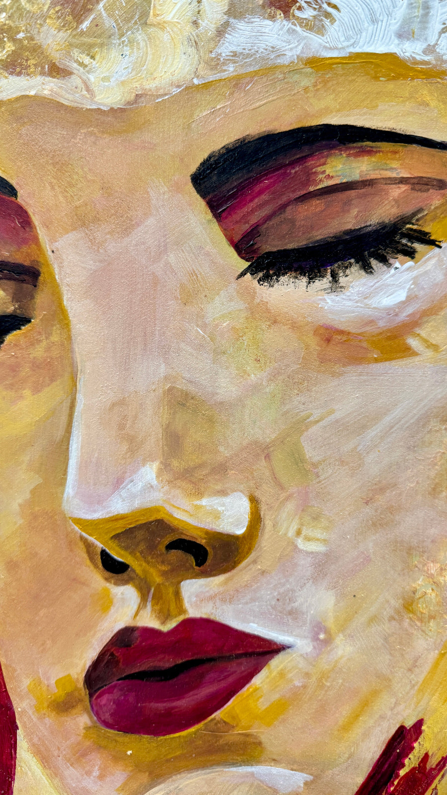 Woman face with closed eyes.
Naise nägu kinniste silmadega.