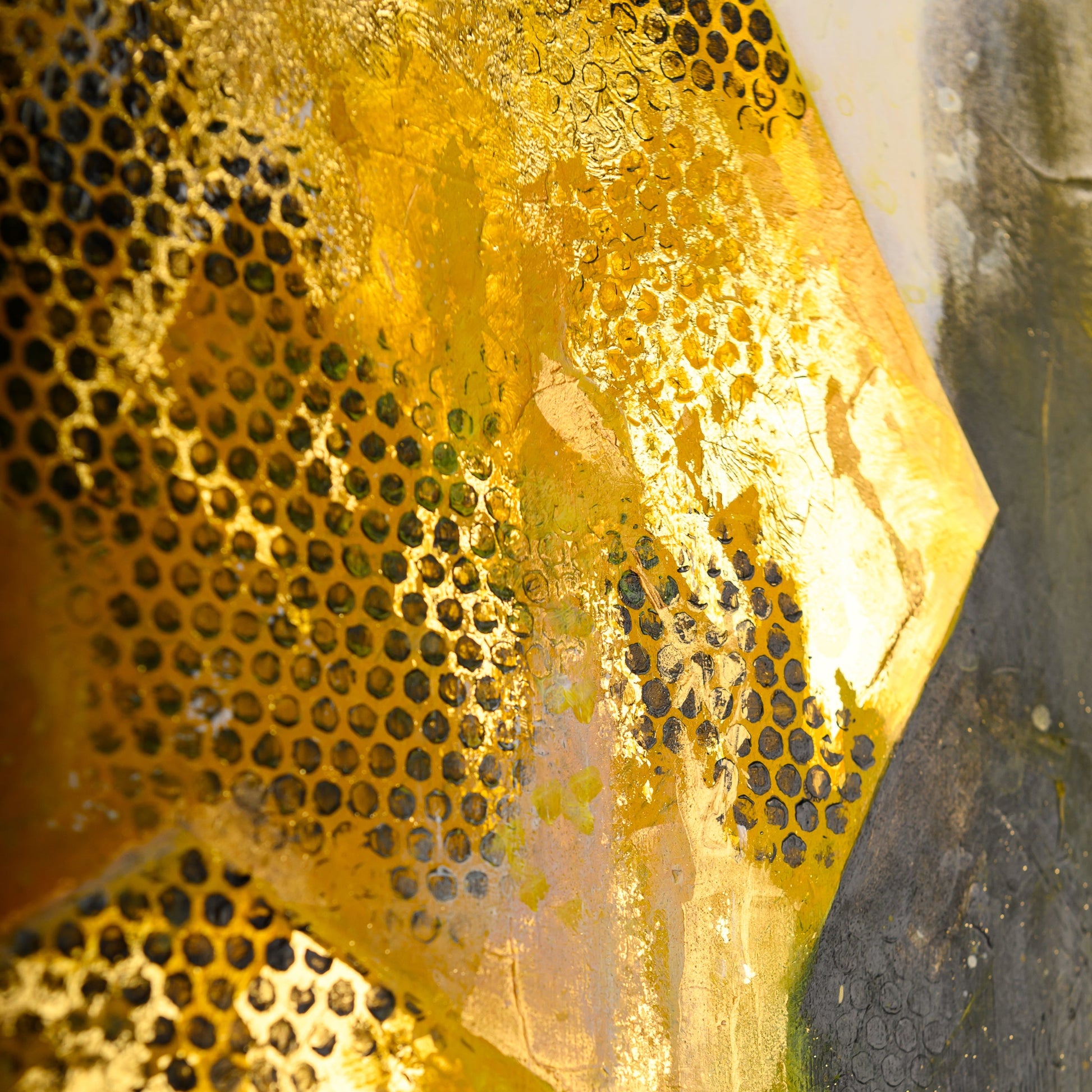 Golden Guardian wall art golden details